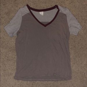V-neck tee